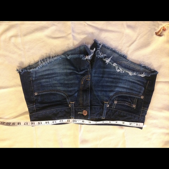 American Eagle Outfitters Pants - American Eagle shorts size 6.